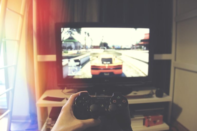 6 Epic Gaming Essentials You Need TechLobsters